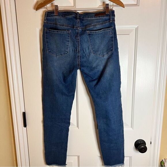 Articles Of Society Stretchy Jean, Size 28.‎  Comfy!  Distressed Ankle. - Picture 5 of 7